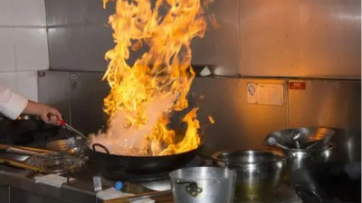 【科普消防安全】厨房油锅起火正确处置方法有哪些？