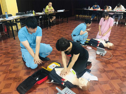 美国心脏协会FIRST AID CPR AED培训